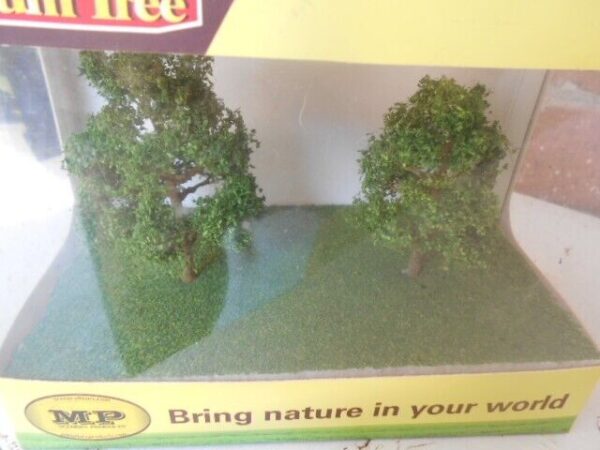 MP Scenery Products Item #70520 HO Scale Premiun Sycamore Trees 3'' to 4'' - Image 2