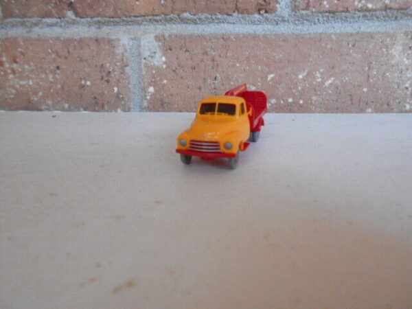 Brekina HO Scale Opel Blitz Flat Bed Truck Yellow/Red #13902 - Image 2