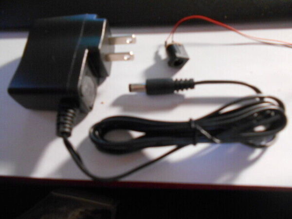 All Scale Accessories 110 AC Volts -12 DC Volts Regulated Power Supply #12V-1000 - Image 2
