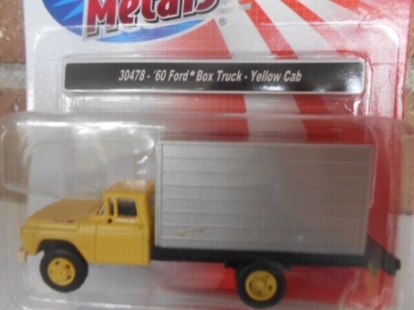 Classic Metal Works #30478 HO Scale 1960 Ford Box Truck { Yellow Cab}