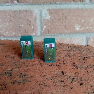 #1015  HO Scale Accessories 1940-50 7 UP Cola Machines (2 Per Pack)