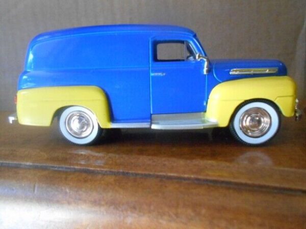 Menard O Scale  #279-9130--- 1948 Ford Panel Truck (Blue & Yellow) - Image 4