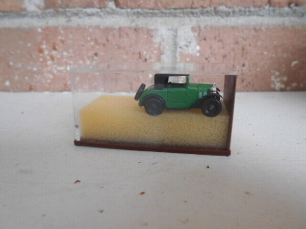 Brekina HO Scale BMW - DIXI Car Rag Top #1501 Green/Black