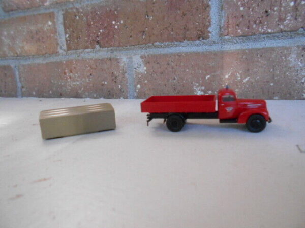 Brekina HO Scale Ford FK 3500 Berufeuerwehr Canvas Top Truck  #49029 - Image 4