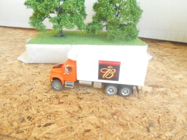 BOLEY INTERNATIONAL Budweiser ITEM# 10012