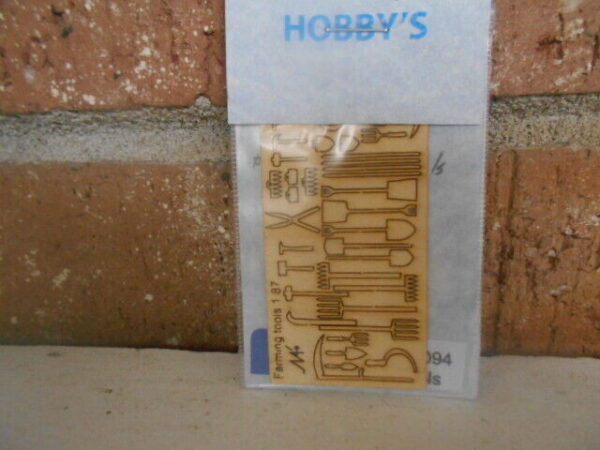 # 1094 HO Scale Laser Cut Farming Tools  34 Piece