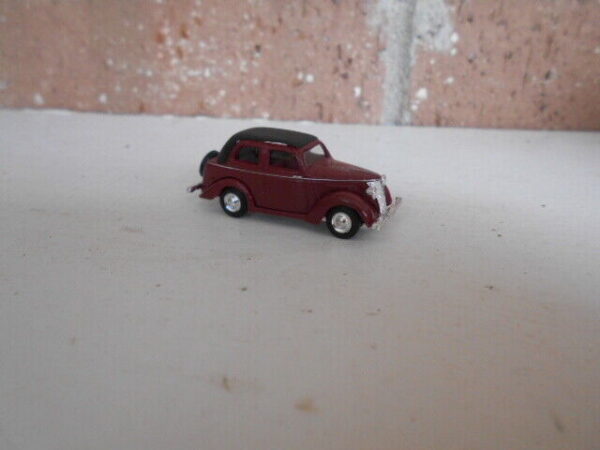 Busch #41200 HO Scale Ford Eifel - Image 2