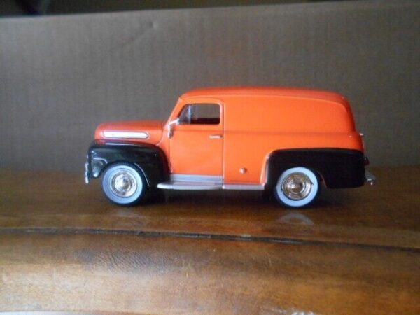 Menard O Scale  #279-9131--- 1948 Ford Panel Truck (Orange & Black) - Image 4
