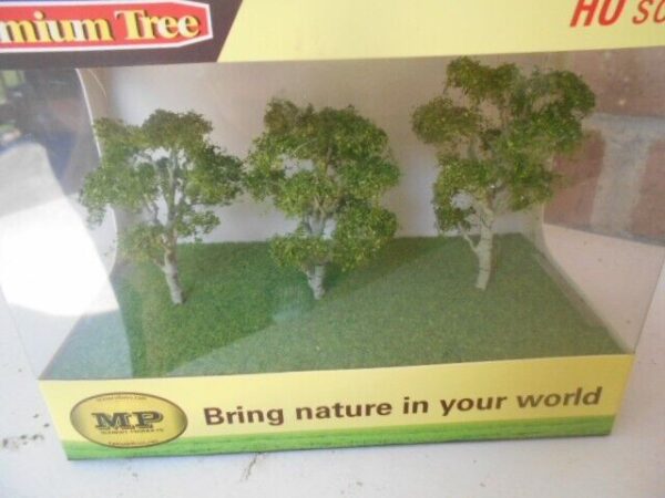 MP Scenery Products Item #70506 HO Scale Premiun  Gum Trees 3'' to 4''