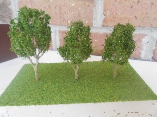 MP Scenery Products Item #70518 HO Scale Premiun Mountain Gum Trees 3'' to 4'' - Image 4