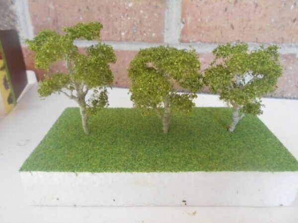 MP Scenery Products Item #70506 HO Scale Premiun  Gum Trees 3'' to 4'' - Image 4