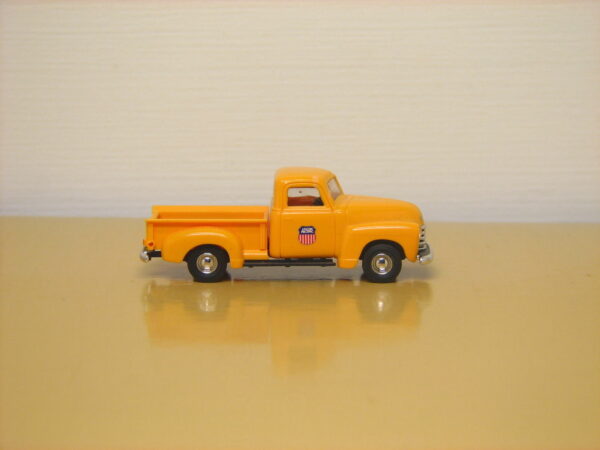 E-R Models/Busch #92104 HO Scale Union Pacific 1950 Chevy Pickup - Image 2