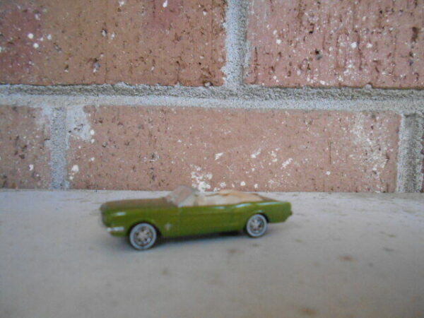 Busch #47512 HO Scale Ford Mustang - Image 4