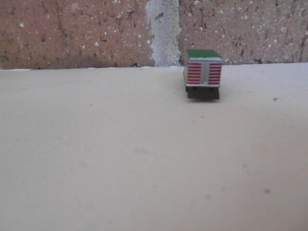 Classic Metale Works N Scale 53' White 3000 Box Truck Planters Peanuts Truck - Image 3