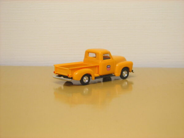E-R Models/Busch #92104 HO Scale Union Pacific 1950 Chevy Pickup - Image 5
