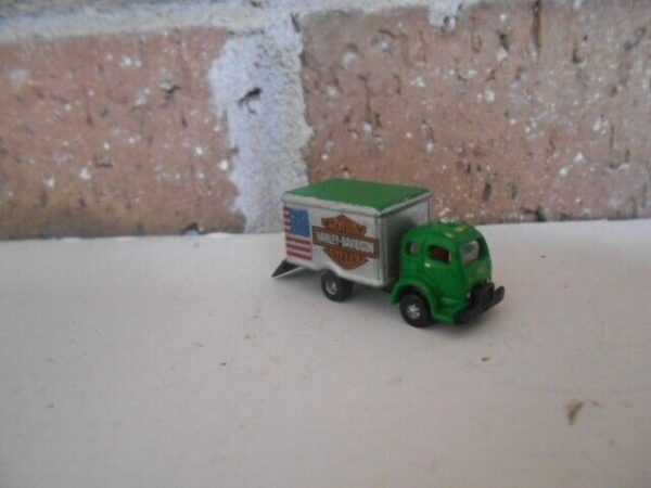 Classic Metale Works N Scale 53' White 3000 Box Truck Planters Peanuts Truck - Image 4