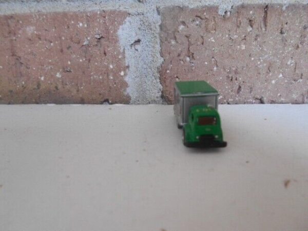 Classic Metale Works N Scale 53' White 3000 Box Truck Planters Peanuts Truck - Image 6