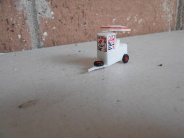 #2052 N Scale Accessories Detail Ice Cream Cart  (1 Per Pack)