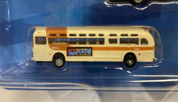 Classic Metal Works #52001 N- Scale GMC Transit Bus Miami 2 Per pack - Image 2