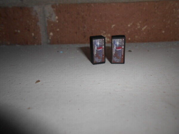 #2025 N Scale Accessories 1960-1980 Pepsi Machines  (2 Per Pack)