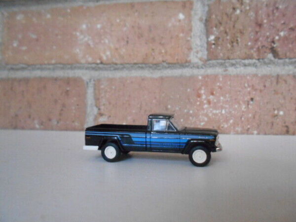 Brekina #19810 HO Scale Jeep Gladiator B {Black & Blue} - Image 4