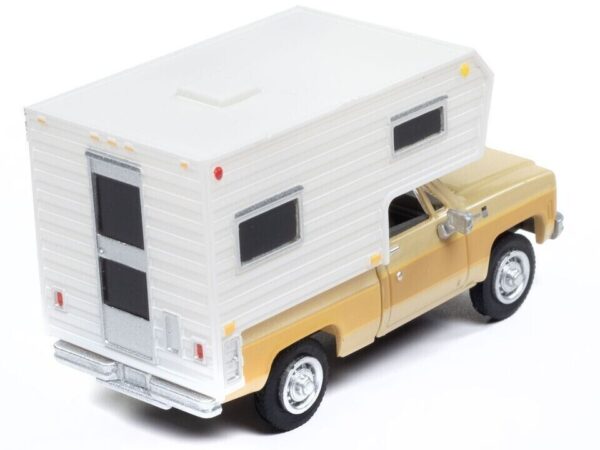 Classic Metal Works 30673 HO 1977 Chevy Fleetside Camper Pickup - Image 2