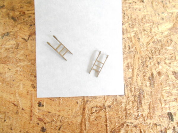 M & B Bizarres HO Scale Hang Over Ladder  #697 - Image 6