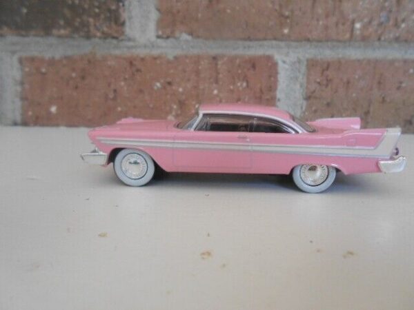 Menard O Scale  #279-9236 1958 Plymmouth Fury Pink & White - Image 2