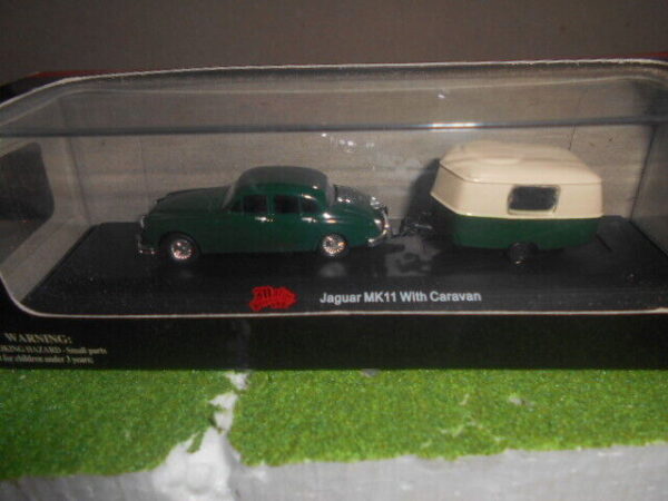 Mailbu Interational Jaguar MK11 With Caravan #60097-JG - Image 4