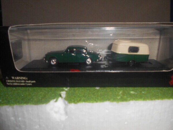 Mailbu Interational Jaguar MK11 With Caravan #60097-JG - Image 5