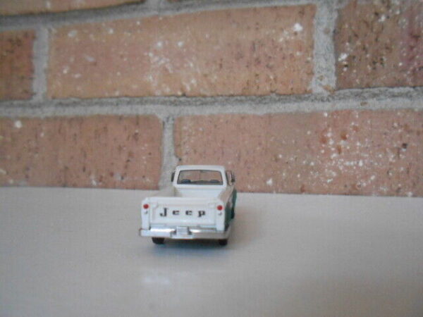 Brekina #19818 HO Scale Jeep Gladiator B {White & Green} - Image 4