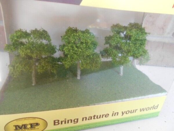 MP Scenery Products Item #70501 HO Scale Premiun Round Head Trees 3'' to 4'' - Image 2