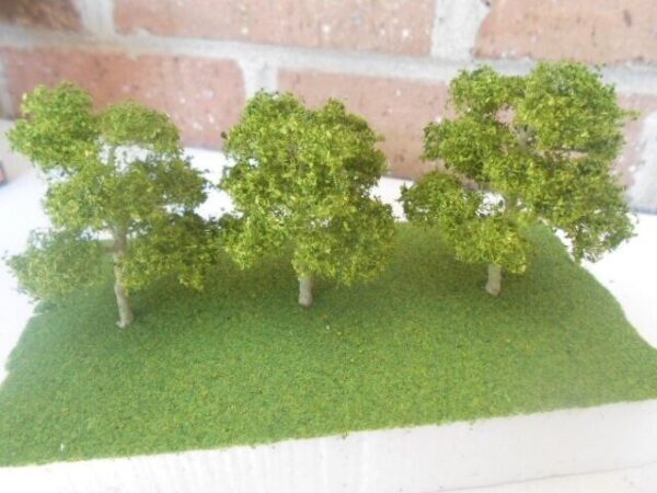 MP Scenery Products Item #70501 HO Scale Premiun Round Head Trees 3'' to 4'' - Image 4
