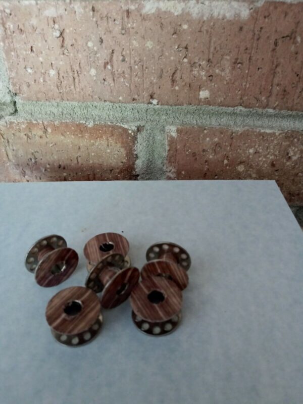 #1078 M&B HO Scale Real Empty Metal Spools That Looks Like Wood (6 Per Pack)