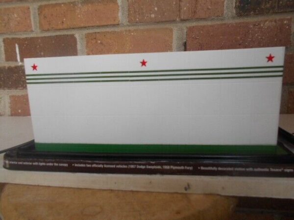 Menards O Scale Johnson's Texaco Station With 4.5v Power Suppy - Image 2