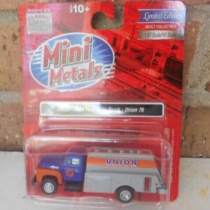 Classic Metal Works 30650 HO 1954 FORD TANKER TRUCK (UNION 76)