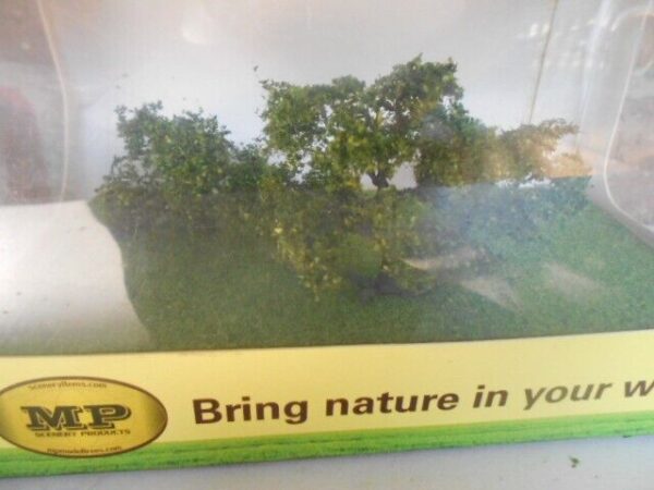 MP Scenery Products item # 70408 N-Scale, Live Oak Premium Trees