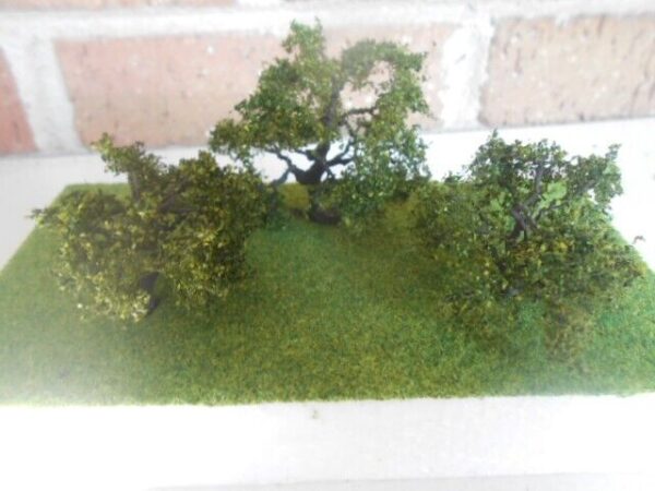 MP Scenery Products item # 70408 N-Scale, Live Oak Premium Trees - Image 4