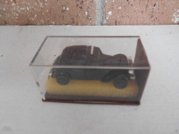 Brekina HO Scale Citroen Seden 4 Door Taxi Black  #1423 - Image 2