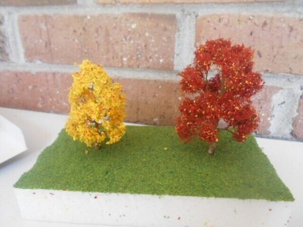 MP Scenery Products Item #70521 HO Scale Premiun Aut. Sycamore Trees 3'' to 4'' - Image 4