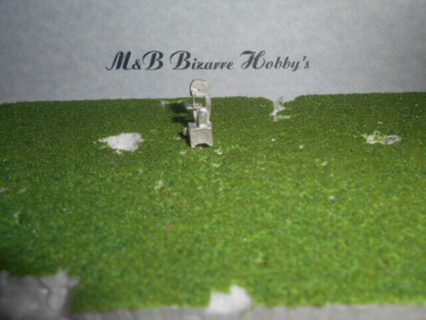 HO Scale Accessories Band Saw  #113 - Image 3