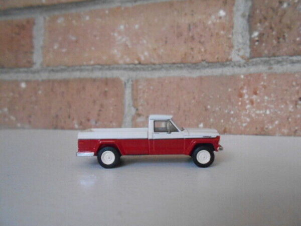 Brekina #19813 HO Scale Jeep Gladiator B {White & Red} - Image 4