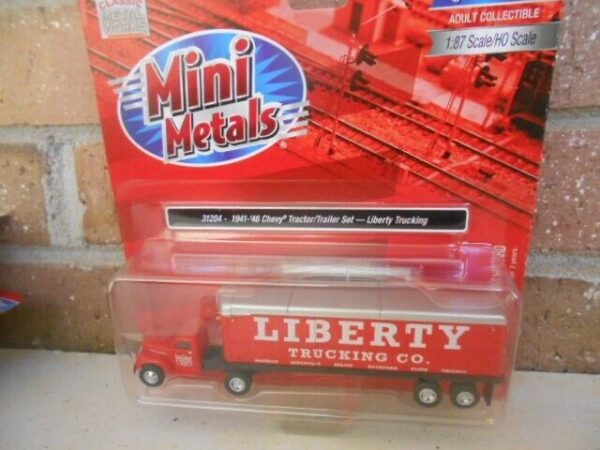 Classic Metal Works HO/187 #31204-1941-46 Chevrolet Truck & Trailer Set Liberty - Image 2
