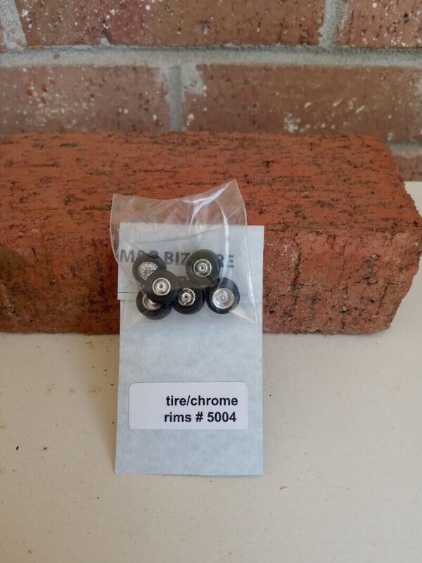 #5004 M&B HO Scale Accessories 6 Per Big Rig Chrome Rim And Tire Set - Image 2