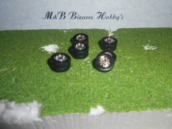#5004 M&B HO Scale Accessories 6 Per Big Rig Chrome Rim And Tire Set - Image 5