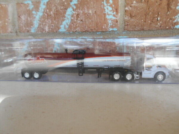 Trucks N' Stuff HO Scale Dillon Peterbilt Tractor 579 & Tanker Trailers #400693 - Image 2
