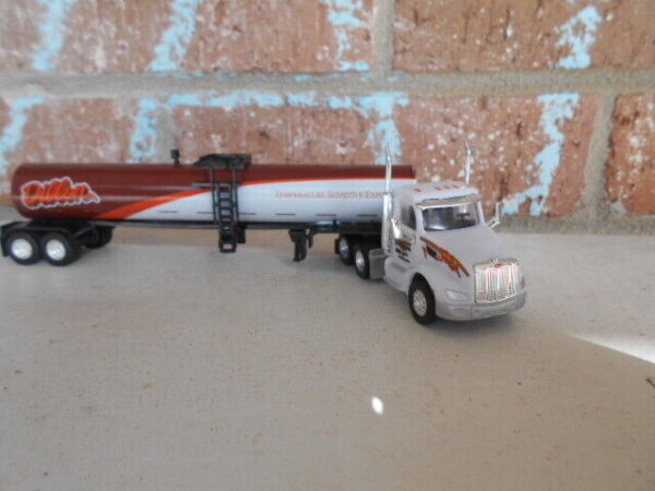 Trucks N' Stuff HO Scale Dillon Peterbilt Tractor 579 & Tanker Trailers #400693 - Image 3