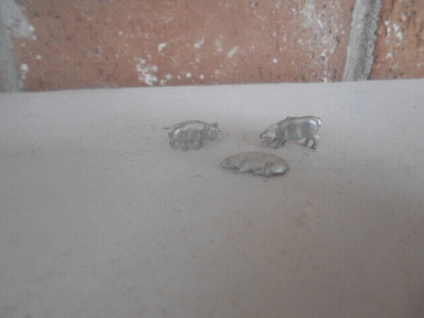 HO Scale Accessories Farm Pigs 3 Each Per Pack #262 - Image 3