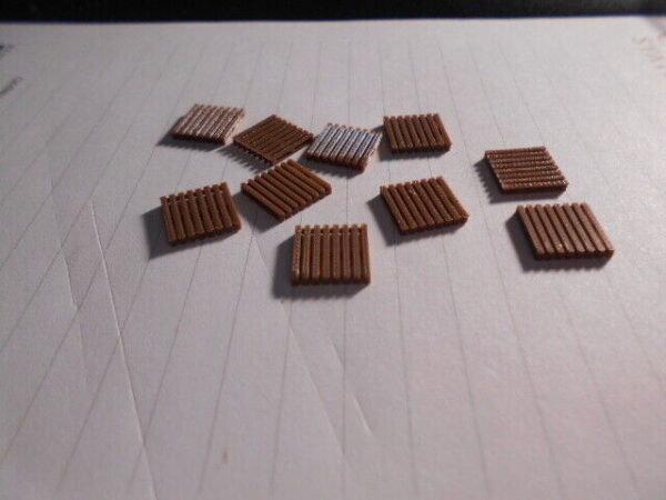 M & B HO Scale Accessories Set of 10 Pallets - Dark Brown - #3400