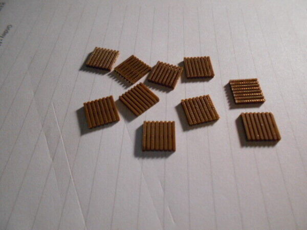 M & B HO Scale Accessories Set of 10 Pallets - Dark Brown - #3400 - Image 2